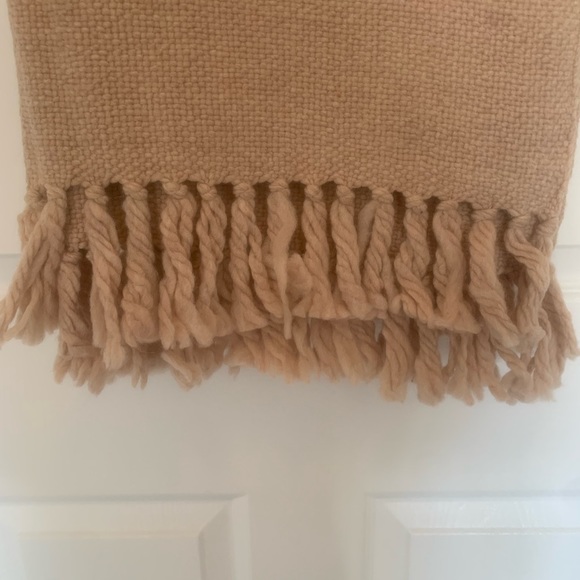 Chunky wool scarf! Handwoven and fair trade. - Picture 6 of 11